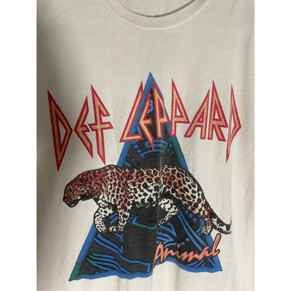 Def Leppard Unisex Graphic Tee Grunge Emo Rock Punk 90's Heavy Metal SZ Medium - Picture 2 of 4